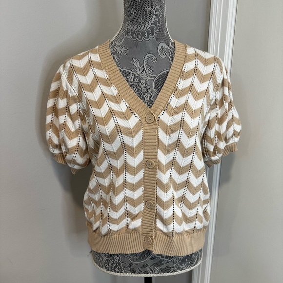DG2 by Diane Gilman Puff-Sleeve Zig Zag Knit Chevron Cardigan. Tan/ White. Sz: M - Picture 1 of 13